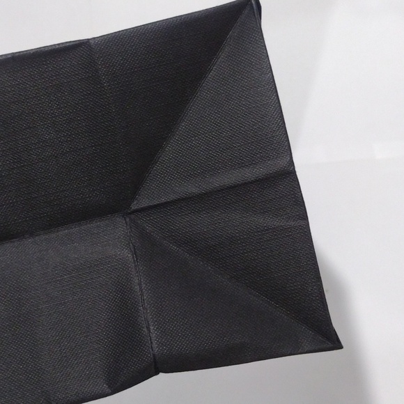 Bvlgari black and tan drawstring empty paper gift bag/dust bag 9.25x13x4.75 inch - Picture 6 of 9